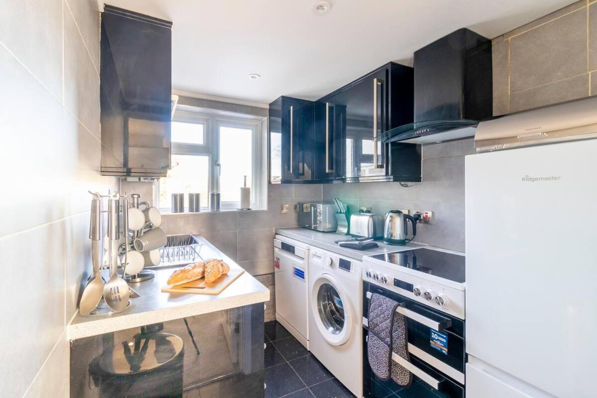 Incredible Sea View 2 Bedroom Beach Apartment Bournemouth Eksteriør bilde